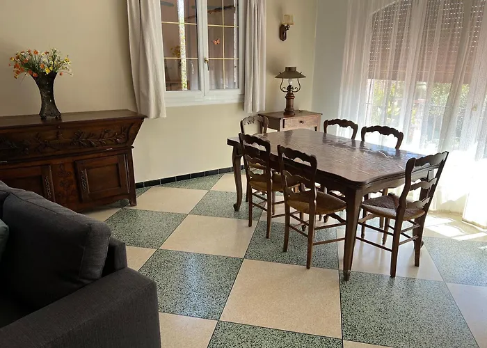 Villa Lumineuse Et Spacieuse